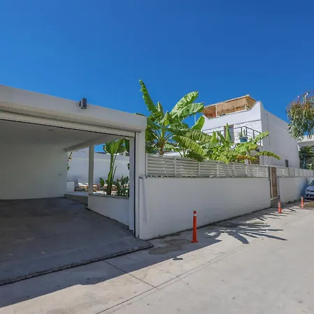 וילה Traditional Seaside Stone With Private Pool