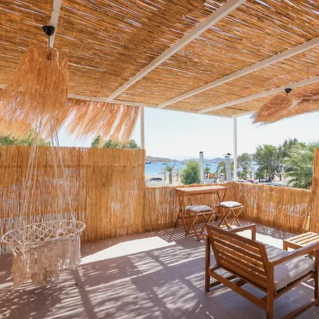 Traditional Seaside Stone With Private Pool Villa
