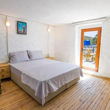Villa Traditional Seaside Stone With Private Pool *